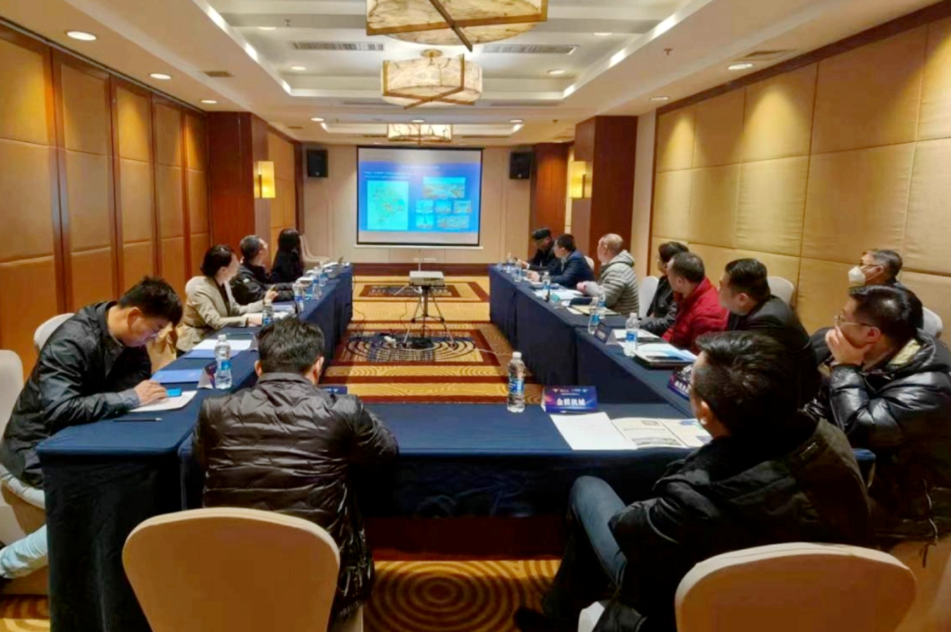 抢抓时机！精品人妻无码一区二区三区在线_国产精品人妻一区二区高-精品人妻少妇嫩草AV无码专区-亚洲精品国产精品国自产观看メイリン モデルコレクション メイ,把极品白丝老师啪到腿软メイリン モデルコレクション メイ 美女图片 动漫 精品赴上海开展专题招商推介会(图2)