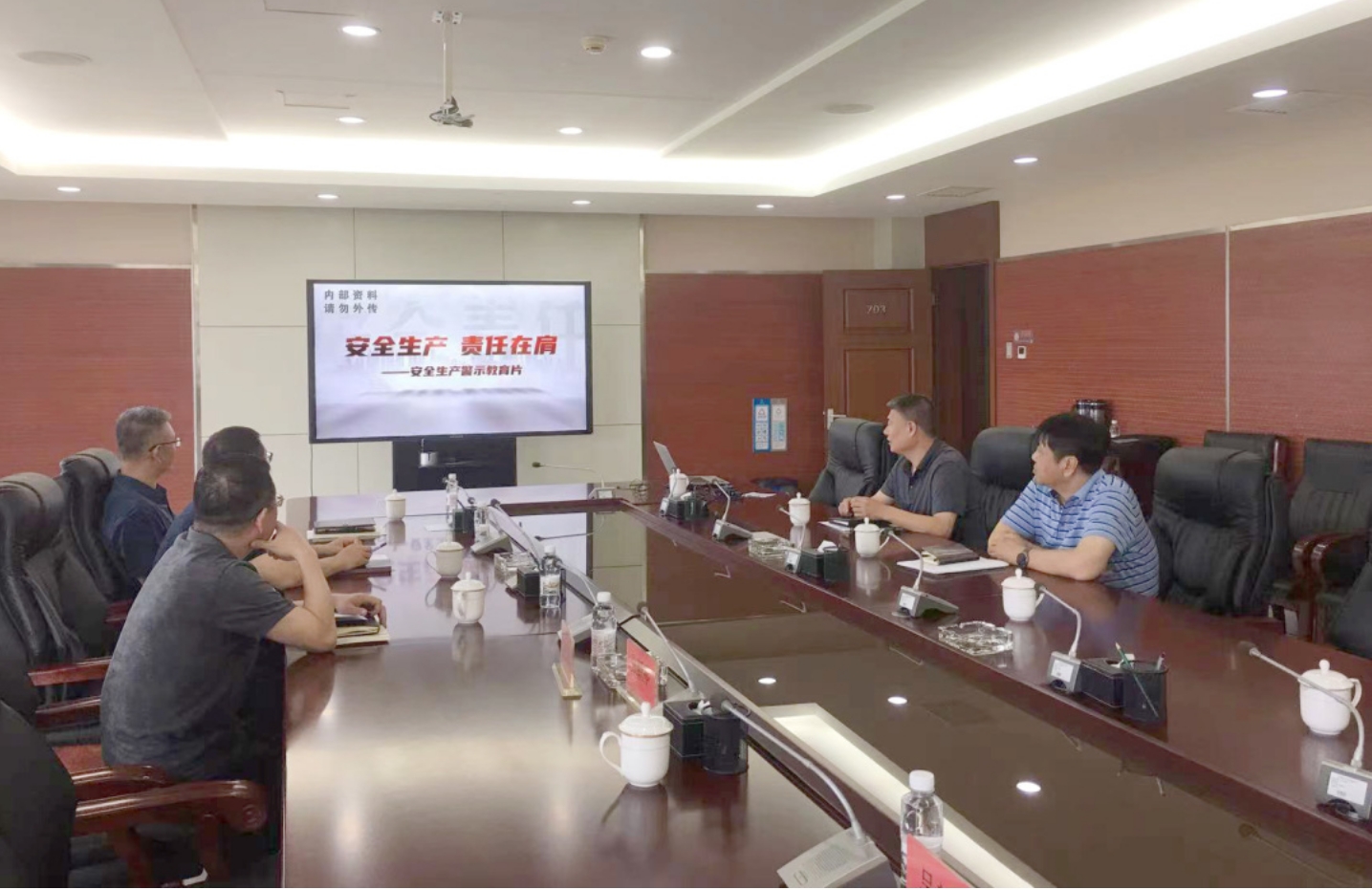 【强意识 筑防线 保安全】精品人妻无码一区二区三区在线_国产精品人妻一区二区高-精品人妻少妇嫩草AV无码专区-亚洲精品国产精品国自产观看メイリン モデルコレクション メイ,把极品白丝老师啪到腿软メイリン モデルコレクション メイ 美女图片 动漫 精品积极开展安全生产月系列活动(图1)