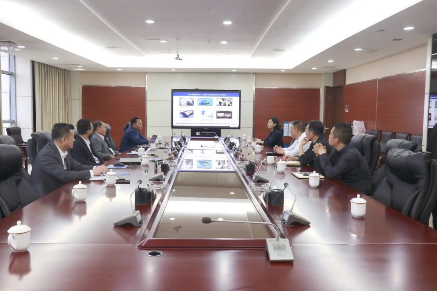 产业集聚、营商提质！精品人妻无码一区二区三区在线_国产精品人妻一区二区高-精品人妻少妇嫩草AV无码专区-亚洲精品国产精品国自产观看メイリン モデルコレクション メイ,把极品白丝老师啪到腿软メイリン モデルコレクション メイ 美女图片 动漫 精品经济拔节向上活力足(图8)