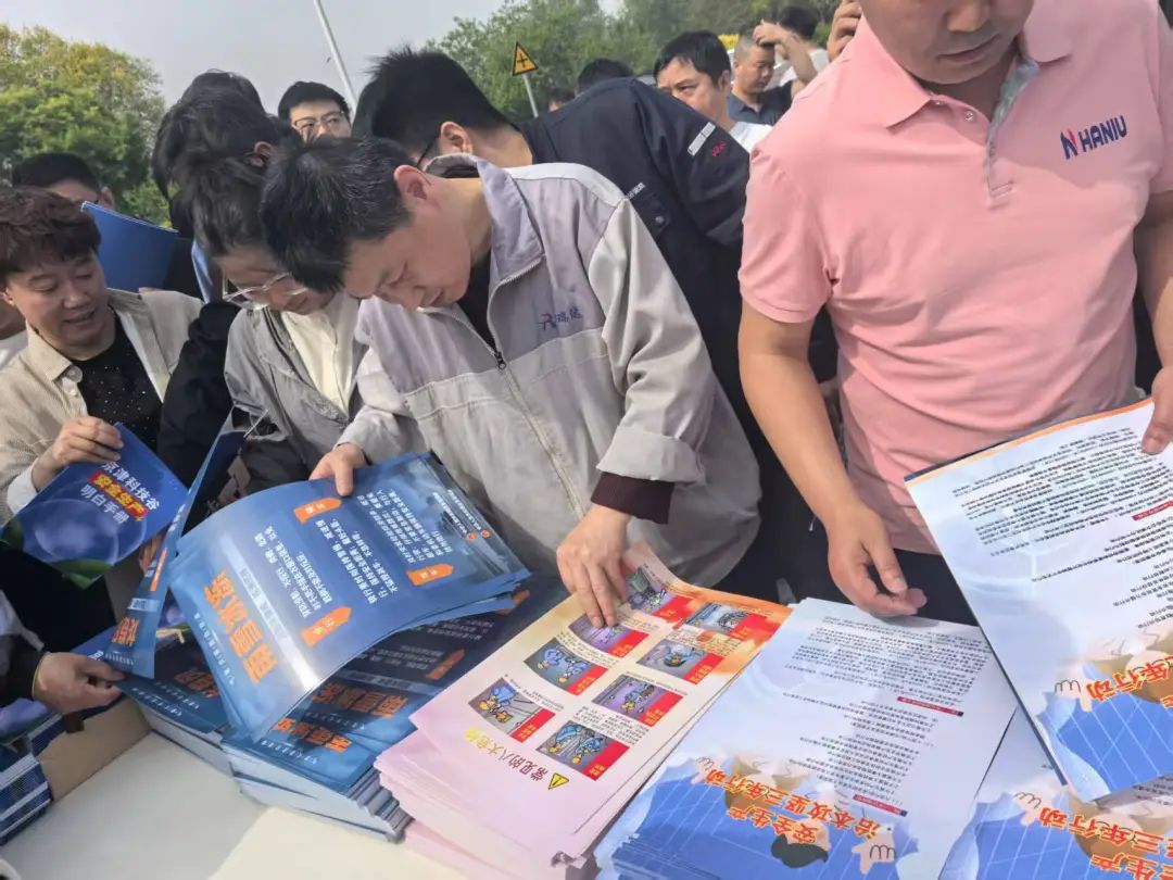 精品人妻无码一区二区三区在线_国产精品人妻一区二区高-精品人妻少妇嫩草AV无码专区-亚洲精品国产精品国自产观看メイリン モデルコレクション メイ,把极品白丝老师啪到腿软メイリン モデルコレクション メイ 美女图片 动漫 精品产业园开展“全国防灾减灾日”宣传活动(图2)